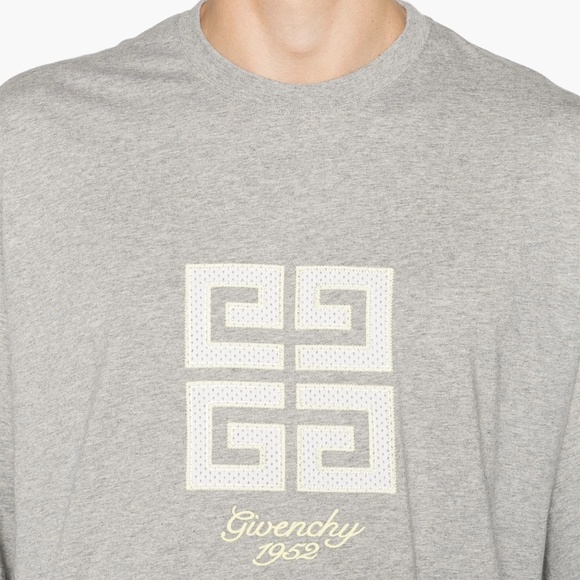 size XL Givenchy 4G Motif T-Shirt Grey Melange - Picture 3 of 10
